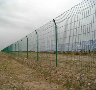 昭平縣公路兩側安防升級 護欄網安裝施工要點與邯鄲絲網制品優勢解析